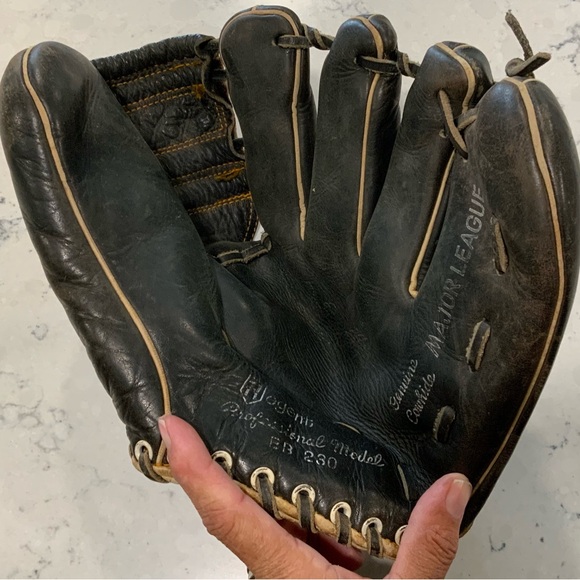 Vintage Regent Professional Model BB 230 Right Handed Baseball Glove - Picture 3 of 4